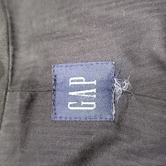 Gap, Size Unknown Black Toggle Closure Coat. Gently Used Condition - Picture 11 of 13